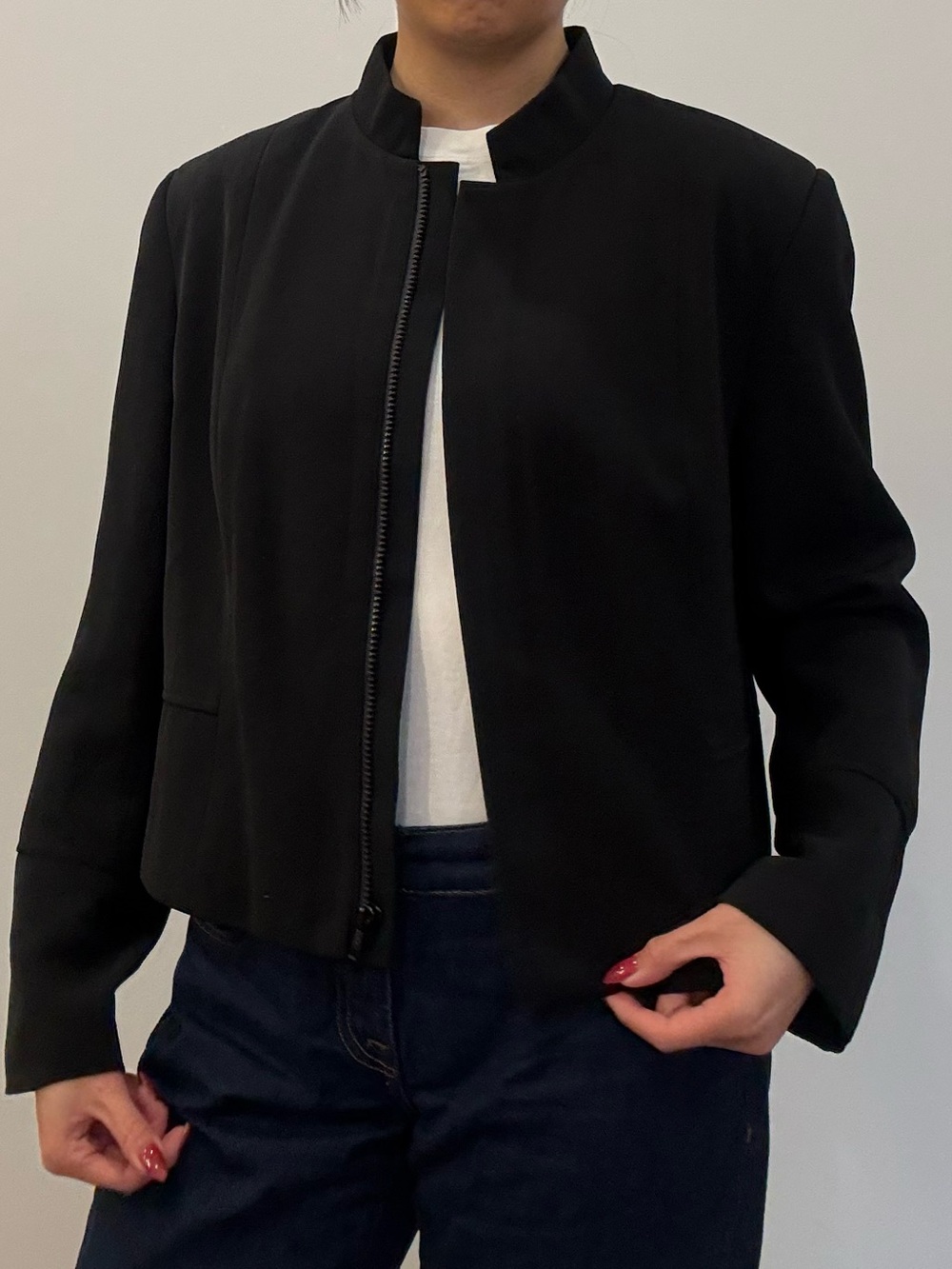 Classic Black Collarless Zip Cropped‎ Blazer